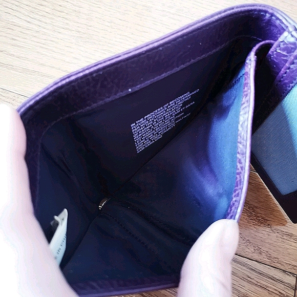 Samsara Vegan Leather Wallet - Picture 5 of 11